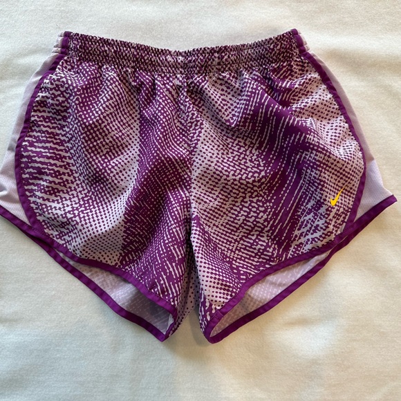 Girls Nike Medium (10-12) Lot - Picture 5 of 5